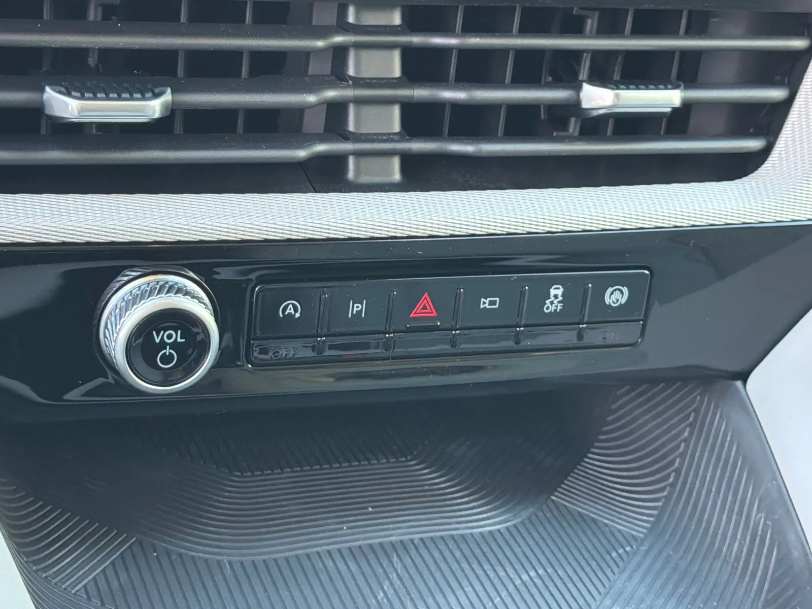 2026 Ford Explorer Active - Photo 34