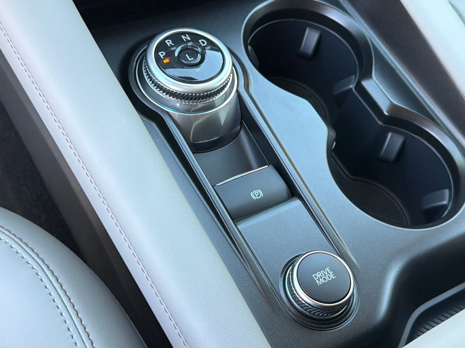 2026 Ford Explorer Active - Photo 35