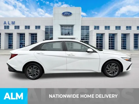 More photos of 2024 Hyundai Elantra SEL at ALM Ford Marietta, GA