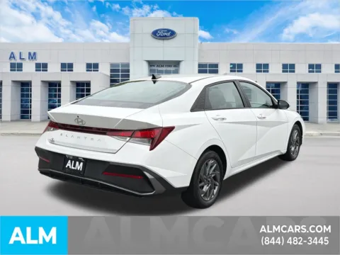 More photos of 2024 Hyundai Elantra SEL at ALM Ford Marietta, GA