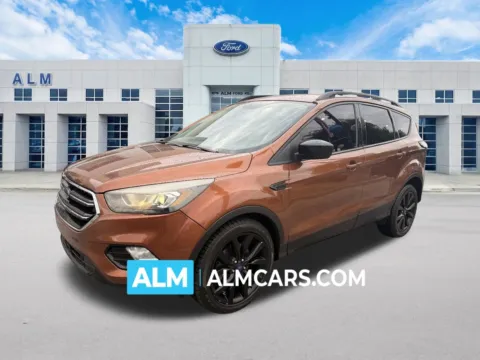 Red 2017 Ford Escape SE for sale in Marietta, GA