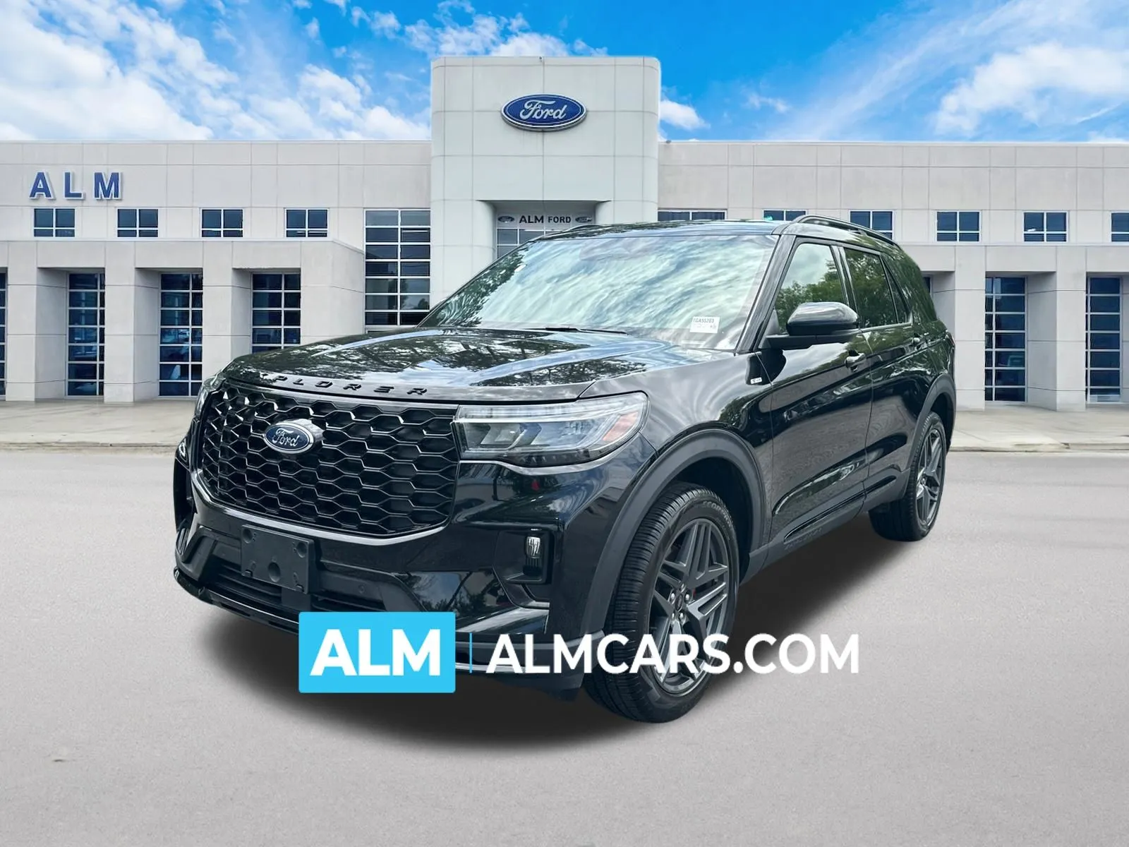 2026 Ford Explorer Platinum 4WD's photo