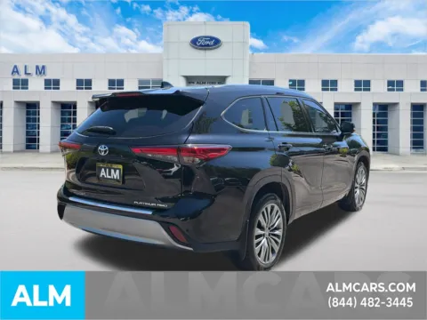 More photos of 2021 Toyota Highlander Platinum at ALM Ford Marietta, GA