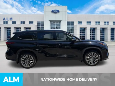 More photos of 2021 Toyota Highlander Platinum at ALM Ford Marietta, GA