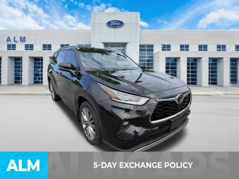 Another view of 2021 Toyota Highlander Platinum for sale in Marietta, GA at ALM Ford Marietta