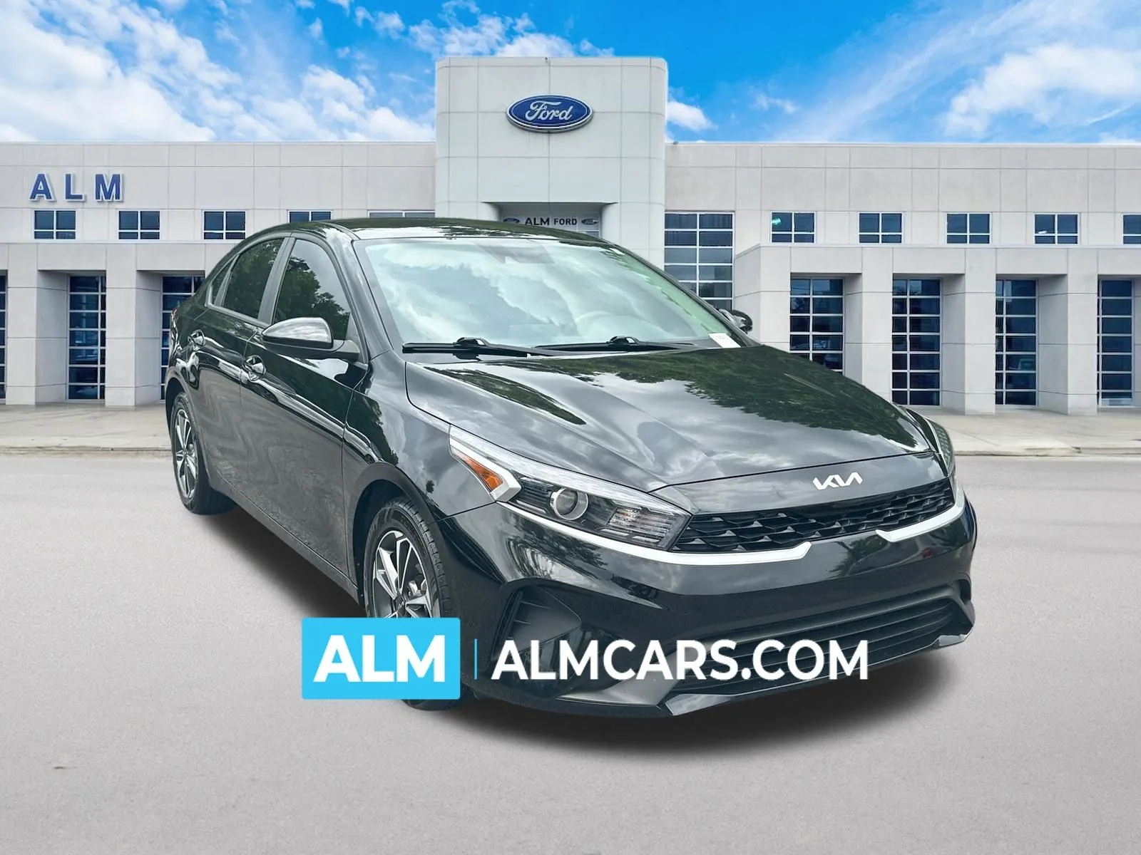 2024 Kia Forte LXS AT's photo