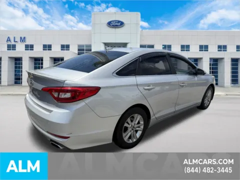 More photos of 2016 Hyundai Sonata SE at ALM Ford Marietta, GA