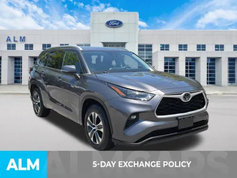 Another view of 2022 Toyota Highlander XLE for sale in Marietta, GA at ALM Ford Marietta