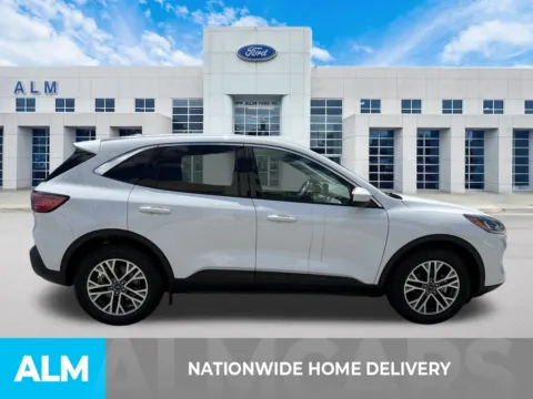 More photos of 2022 Ford Escape Hybrid SEL at ALM Ford Marietta, GA