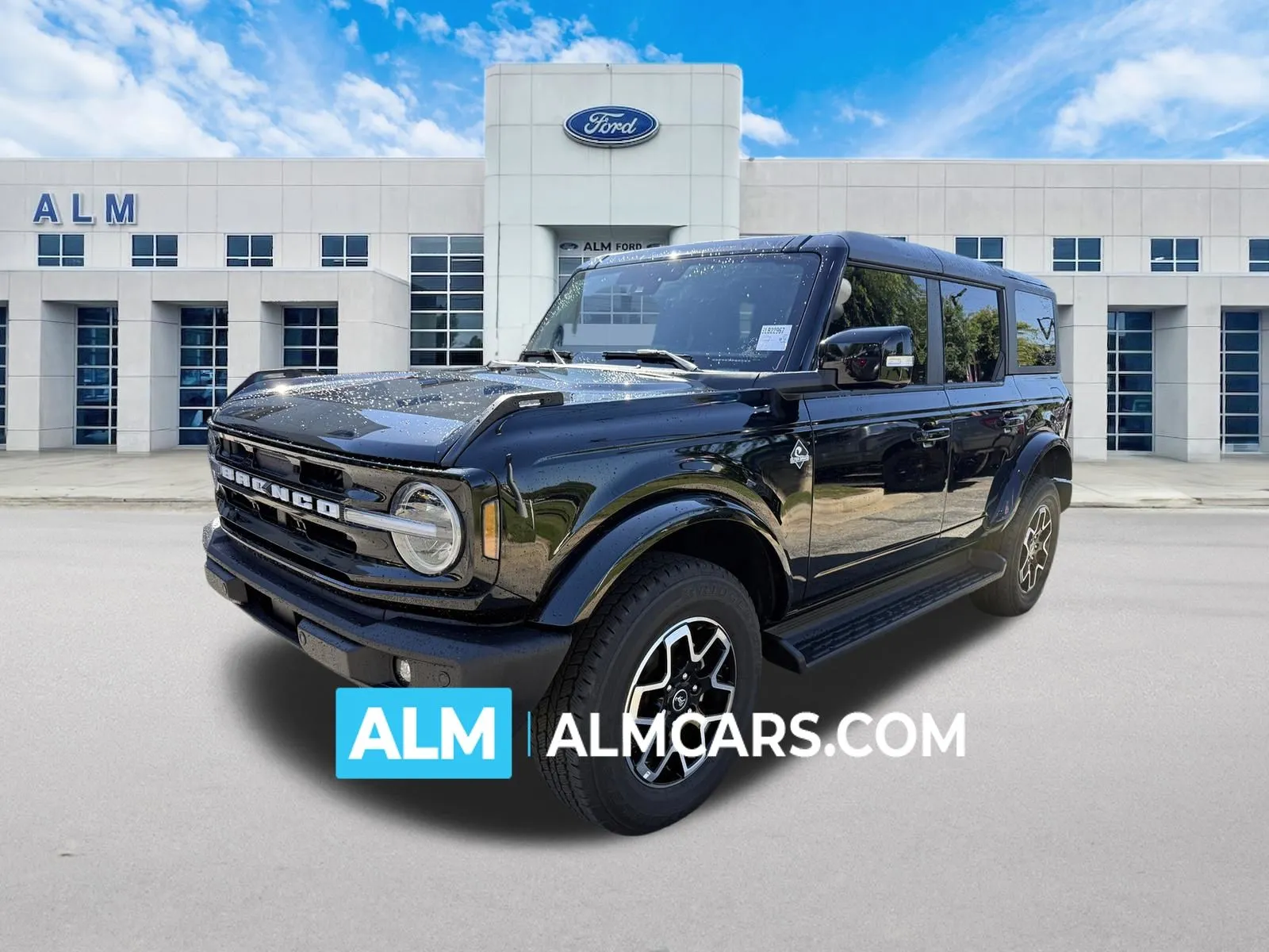 2025 Ford Bronco Outer Banks 4x4's photo