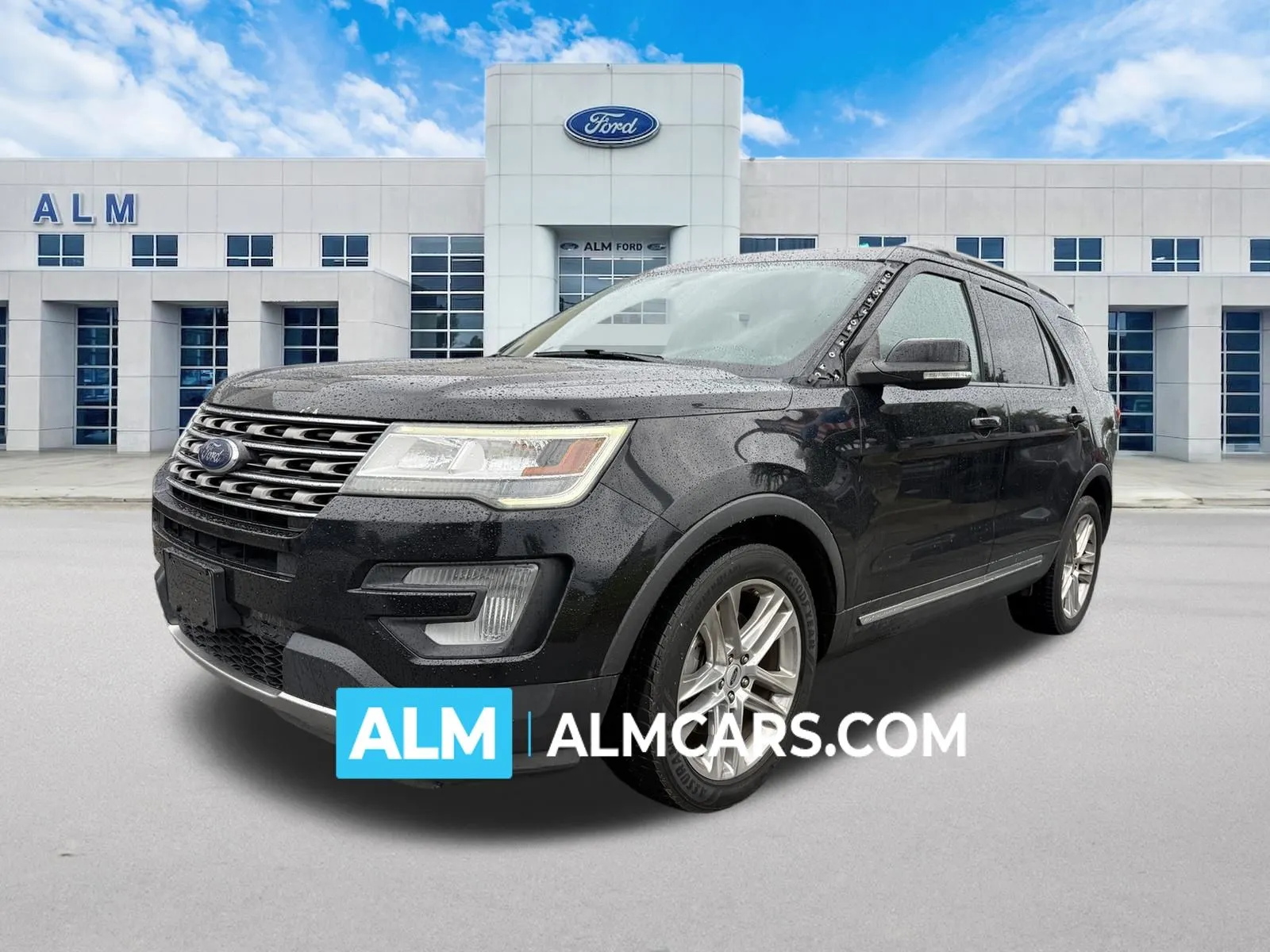 Black 2017 Ford Explorer XLT for sale in Marietta, GA