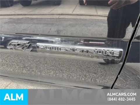 More photos of 2022 Ford F-250SD Platinum at ALM Ford Marietta, GA