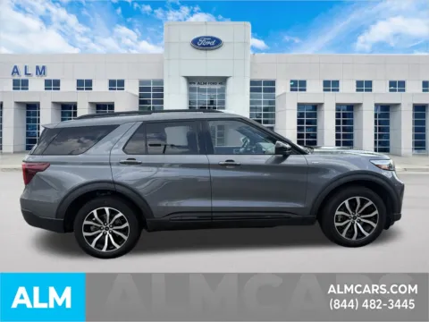 More photos of 2022 Ford Explorer ST-Line at ALM Ford Marietta, GA