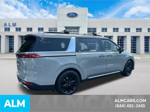 More photos of 2022 Kia Carnival SX at ALM Ford Marietta, GA