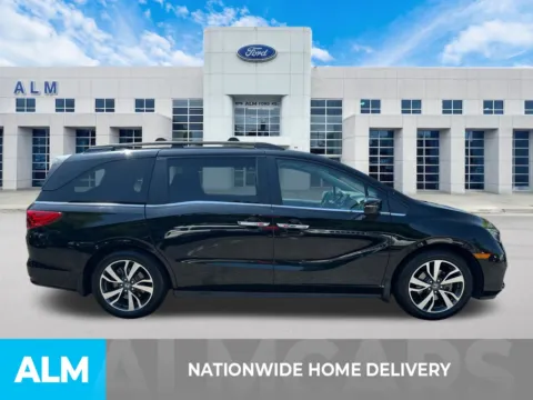 More photos of 2022 Honda Odyssey Touring at ALM Ford Marietta, GA