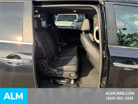 More photos of 2022 Honda Odyssey Touring at ALM Ford Marietta, GA