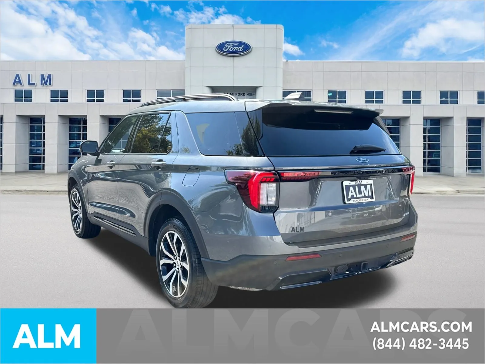 2025 Ford Explorer ST-LINE - Photo 8