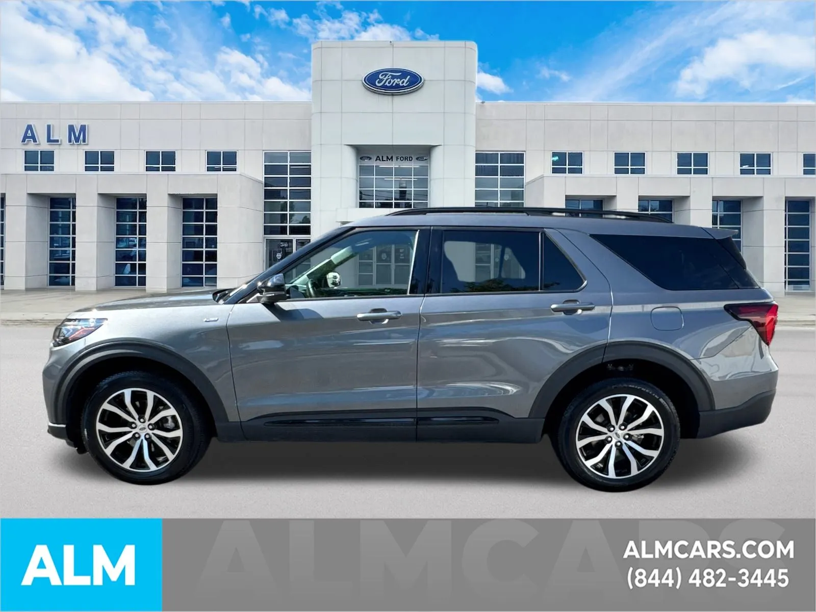 2025 Ford Explorer ST-LINE - Photo 9