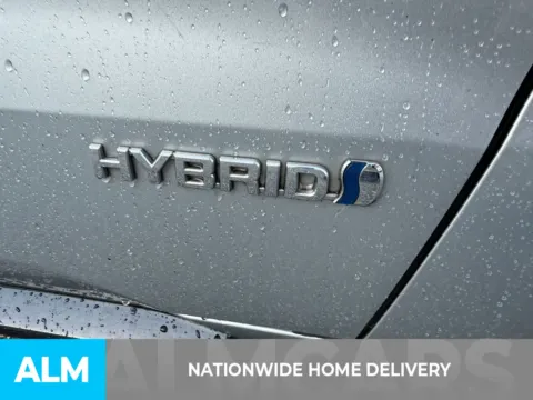 More photos of 2021 Toyota Sienna Limited at ALM Ford Marietta, GA