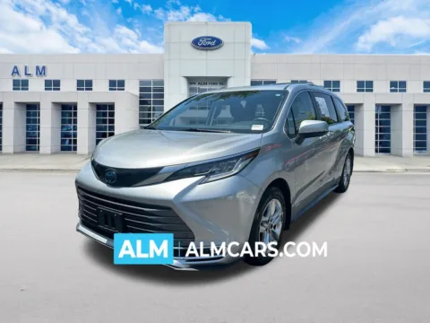 Silver 2021 Toyota Sienna Limited for sale in Marietta, GA
