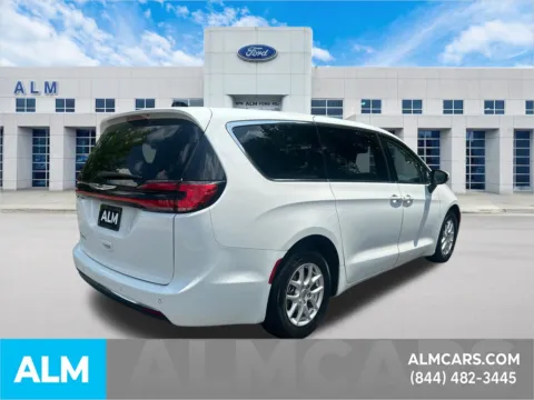 More photos of 2023 Chrysler Pacifica Touring L at ALM Ford Marietta, GA