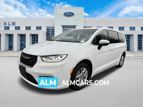 White 2023 Chrysler Pacifica Touring L for sale in Marietta, GA