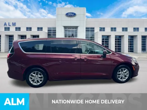 More photos of 2023 Chrysler Pacifica Touring L at ALM Ford Marietta, GA