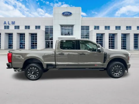 More photos of 2027 Ford F-250SD XLT at ALM Ford Marietta, GA