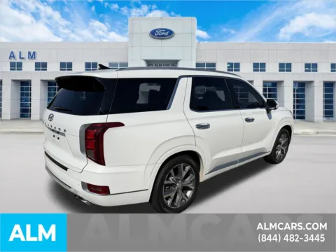 More photos of 2022 Hyundai Palisade Limited at ALM Ford Marietta, GA