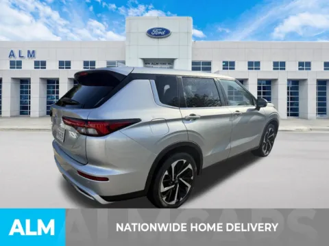 More photos of 2024 Mitsubishi Outlander SE at ALM Ford Marietta, GA