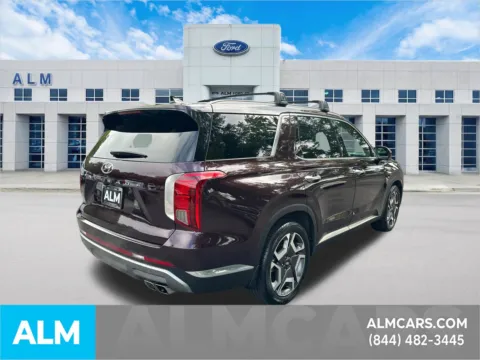 More photos of 2023 Hyundai Palisade Limited at ALM Ford Marietta, GA
