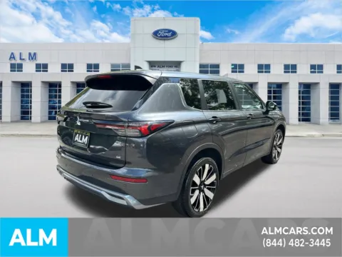 More photos of 2025 Mitsubishi Outlander SE at ALM Ford Marietta, GA
