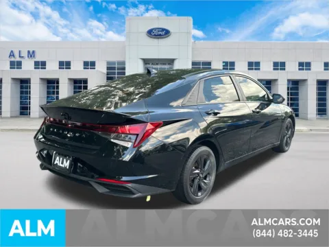 More photos of 2022 Hyundai Elantra SEL at ALM Ford Marietta, GA
