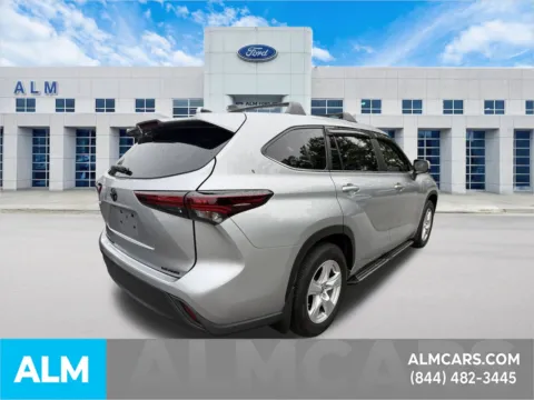 More photos of 2024 Toyota Highlander LE at ALM Ford Marietta, GA