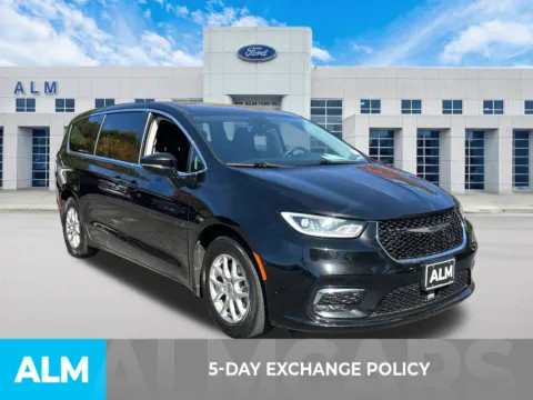 Another view of 2024 Chrysler Pacifica Touring L for sale in Marietta, GA at ALM Ford Marietta