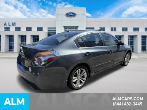 More photos of 2011 Nissan Altima 3.5 SR at ALM Ford Marietta, GA