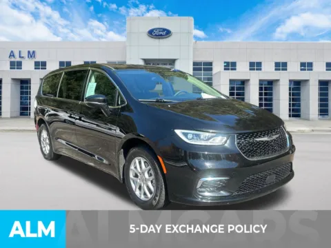 Another view of 2024 Chrysler Pacifica Touring L for sale in Marietta, GA at ALM Ford Marietta