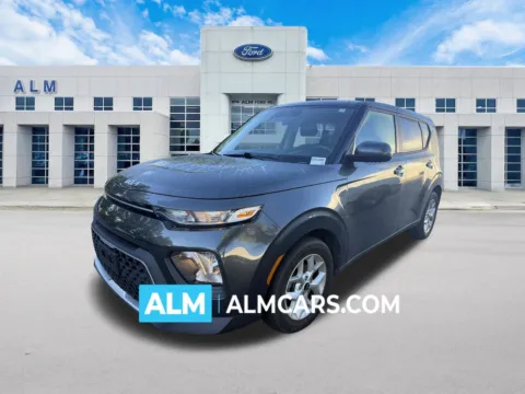 Gray 2022 Kia Soul LX for sale in Marietta, GA