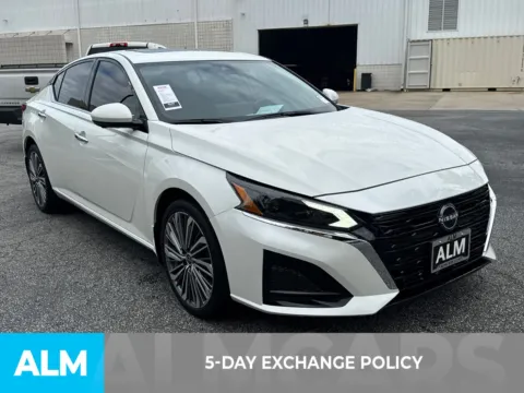 More photos of 2023 Nissan Altima 2.5 SL at ALM Ford Marietta, GA