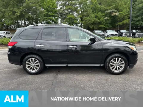 More photos of 2015 Nissan Pathfinder SV at ALM Ford Marietta, GA