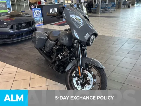 More photos of 2022 Harley-Davidson ST Street Glide at ALM Ford Marietta, GA