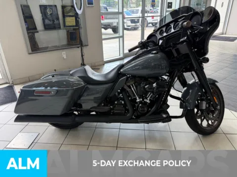 More photos of 2022 Harley-Davidson ST Street Glide at ALM Ford Marietta, GA