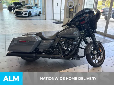 More photos of 2022 Harley-Davidson ST Street Glide at ALM Ford Marietta, GA