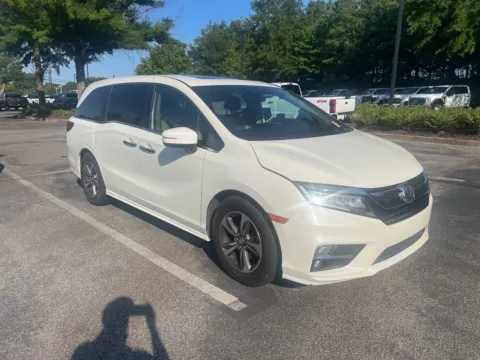White 2019 Honda Odyssey Touring for sale in Marietta, GA