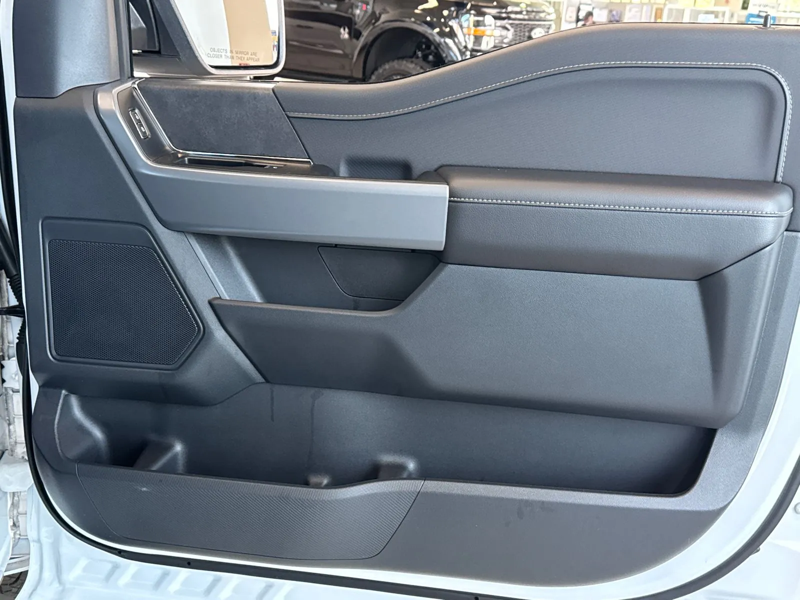 2025 Ford F-150 XLT - Photo 14