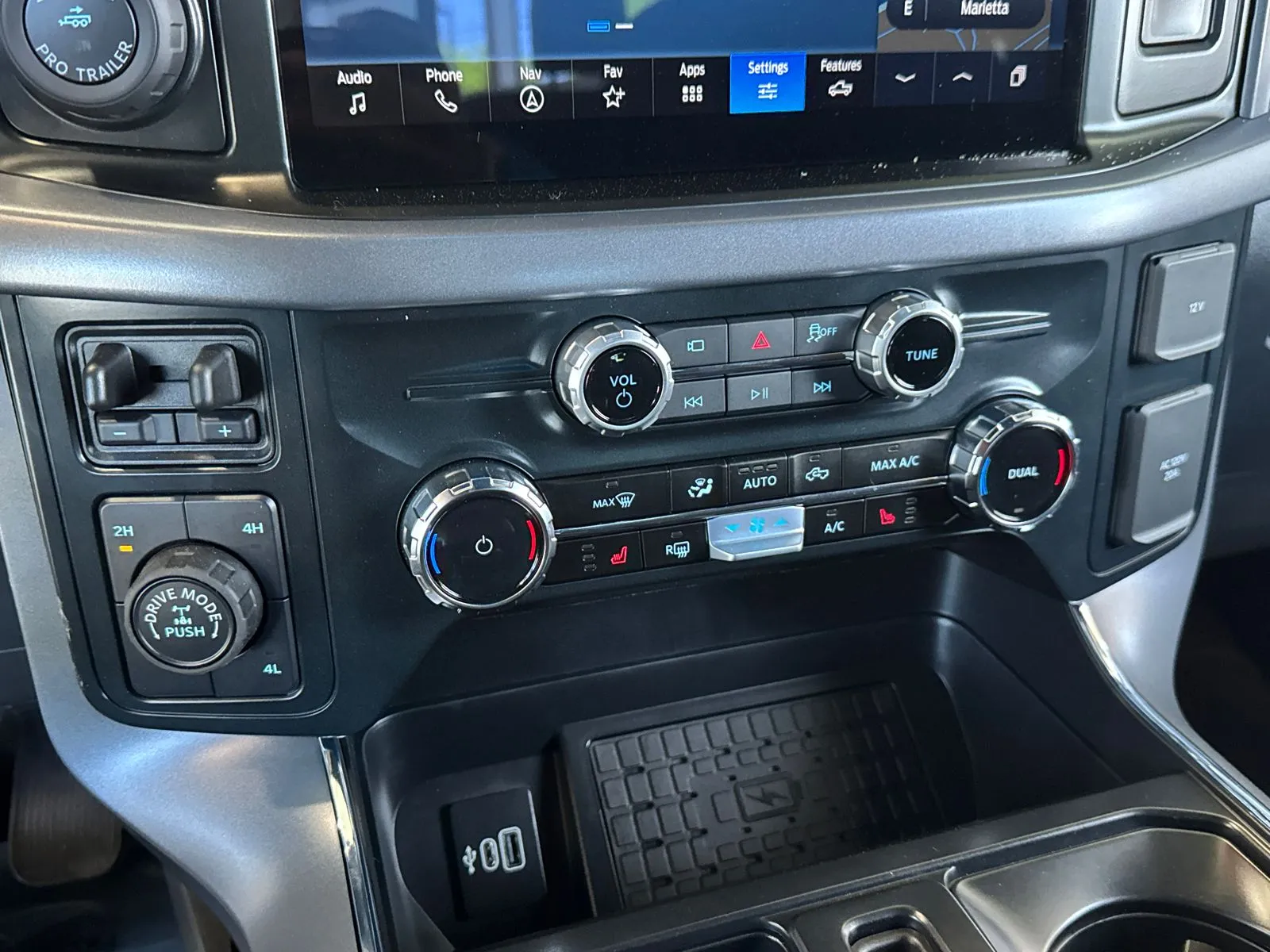 2025 Ford F-150 XLT - Photo 28