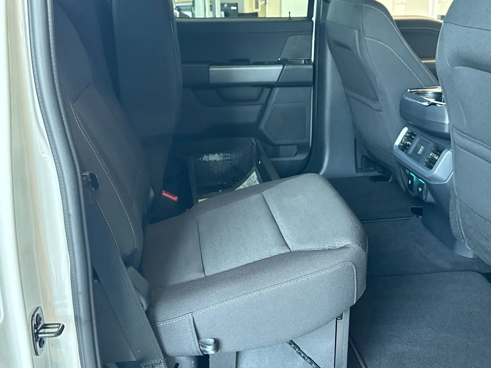 2025 Ford F-150 XLT - Photo 15