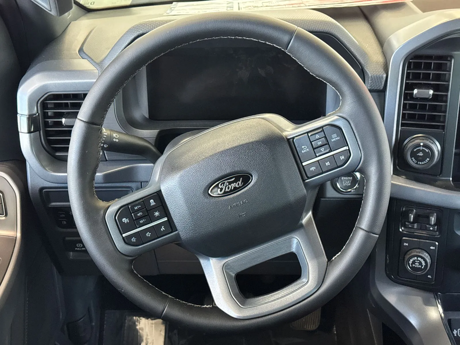 2025 Ford F-150 XLT - Photo 23