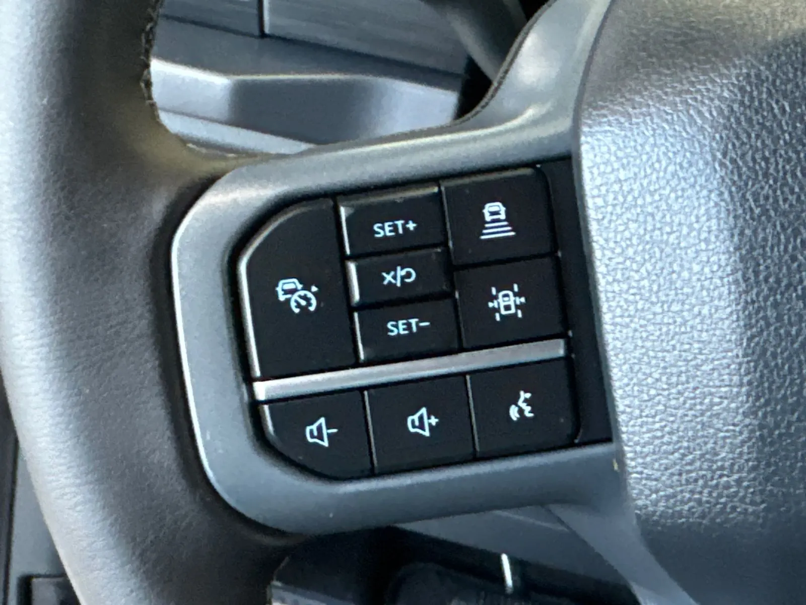 2025 Ford F-150 XLT - Photo 24