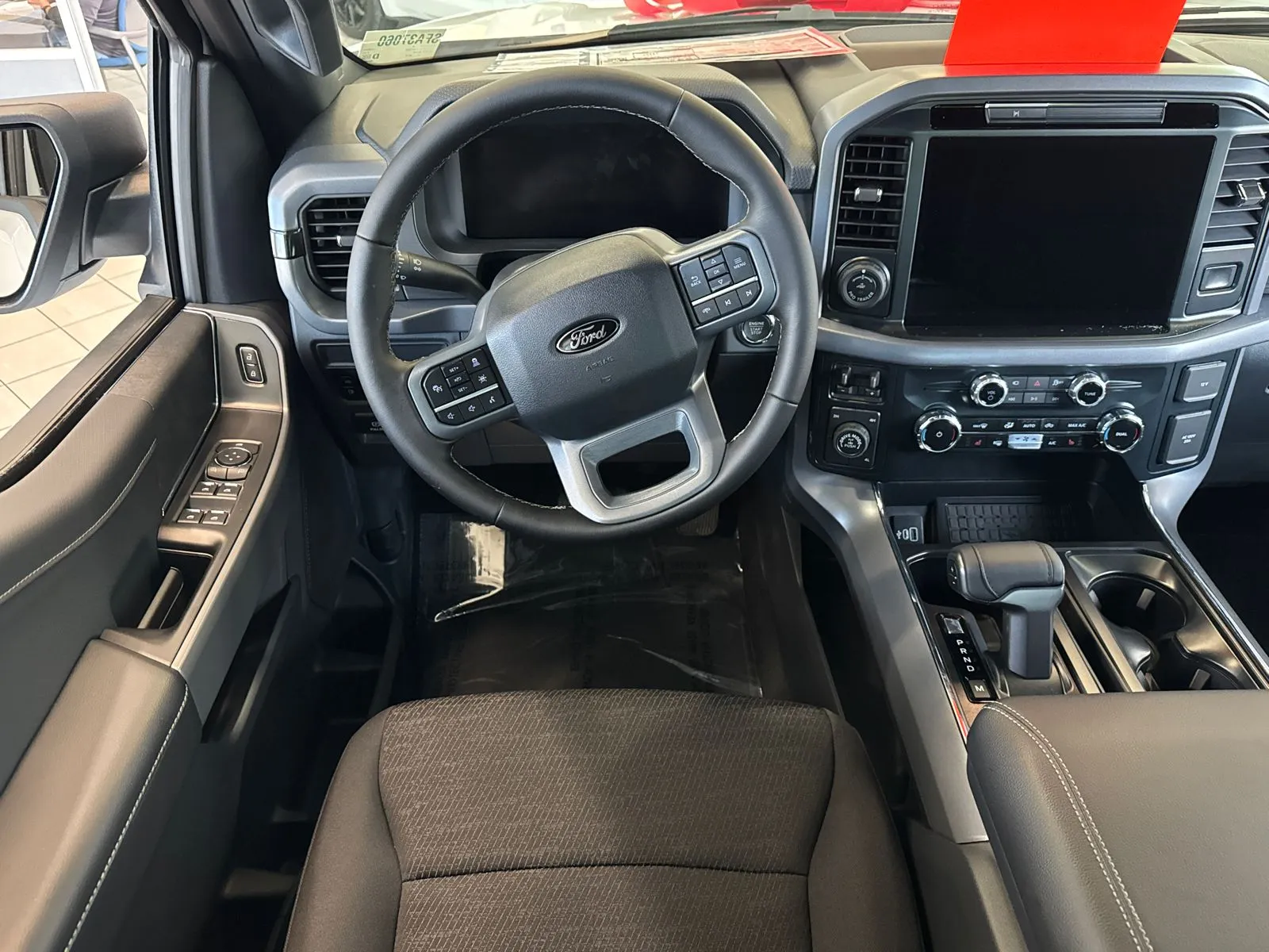 2025 Ford F-150 XLT - Photo 22